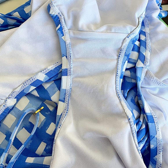 Lilly Pulitzer Fiesta One-Piece Swimsuit in Feelin' Beachy - Picture 12 of 15